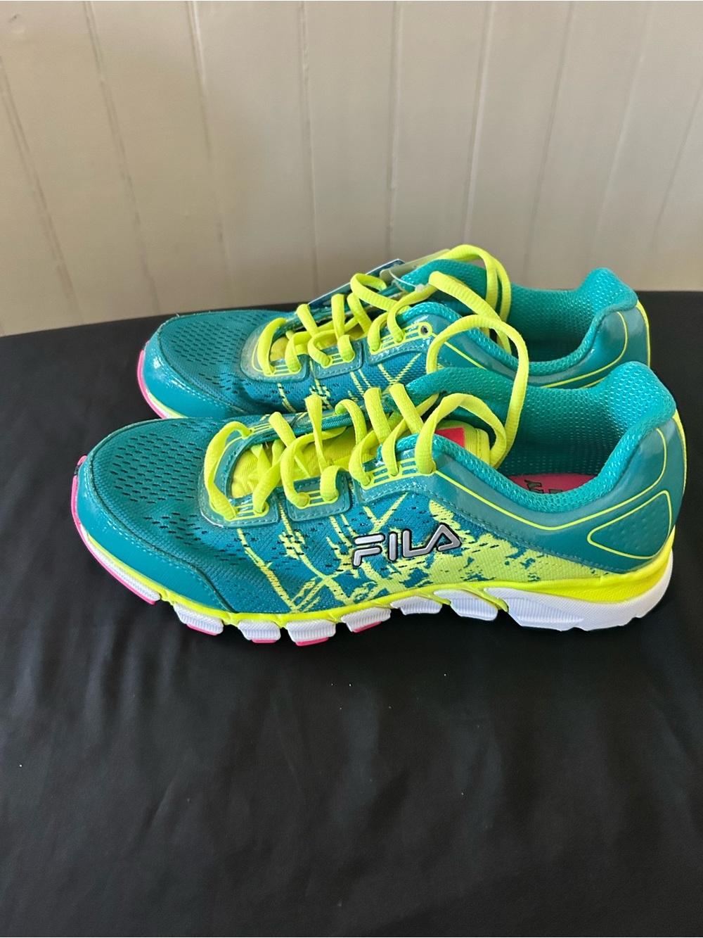 NWT FILA Turbo Fuel Athletic Running Shoes/Sneakers/Teal-Yellow/Woman’s 7.5 - Picture 3 of 5